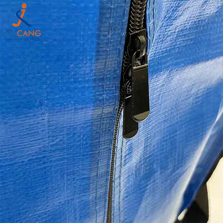 Надзвичайно великі мішки, що рухаються